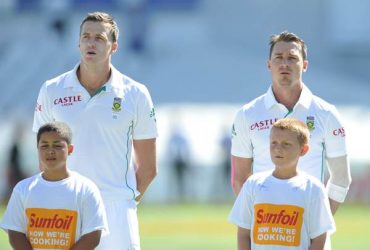 South African cricketers Morne Morkel (L) and Dale Steyn of South African team pose ahead of day 1 of the third Test match between South Africa and Australia at Newlands in Cape Town on March 1, 2014. AFP PHOTO / Peter Heeger (Photo credit should read Peter Heeger/AFP/Getty Images)
