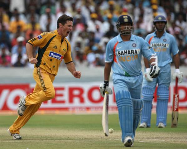 Sachin Tendulkar and Brad Hogg