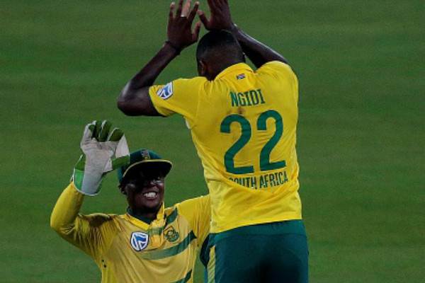 Lungi Ngidi celebrates the wicket