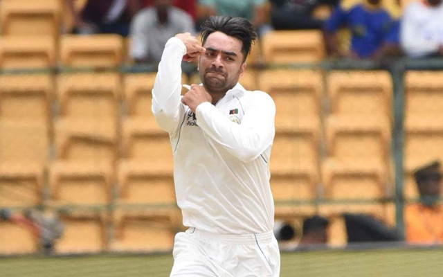 Rashid Khan bowling