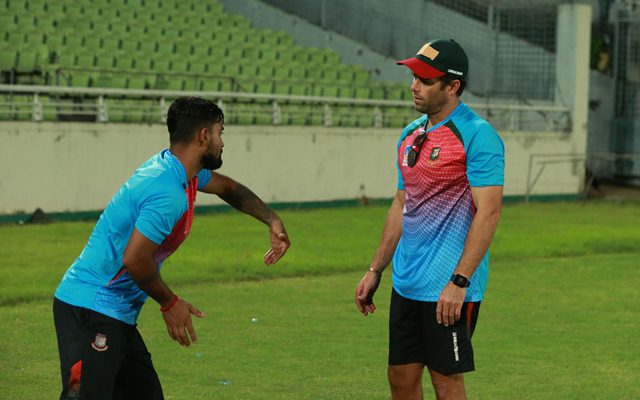 Neil McKenzie during a talk with Liton Das