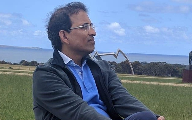 Harsha Bhogle expresses his concerns over 'rude' policemen in Sydney