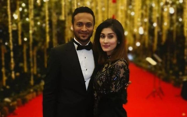 Shakib Al Hasan with his wife Ummey Al Hasan (Photo Source: Instagram)