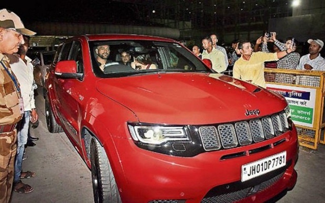 MS Dhoni takes his brand-new Jeep Grand Cherokee Trackhawk