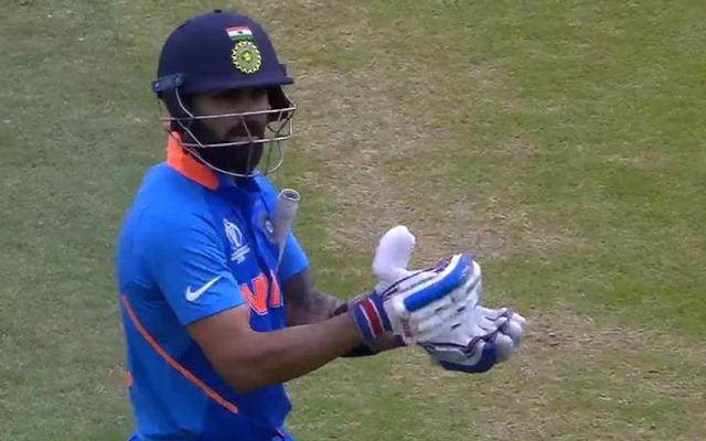 Virat Kohli asks fans to not boo Steve Smith