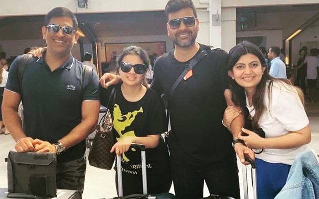 RP Singh and his wife with MS Dhoni and Sakshi