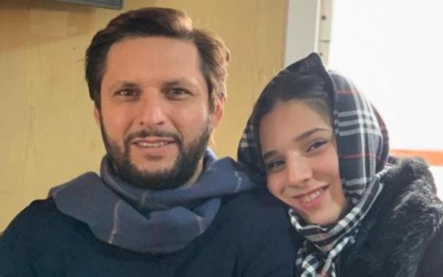 Shahid Afridi and his daughter
