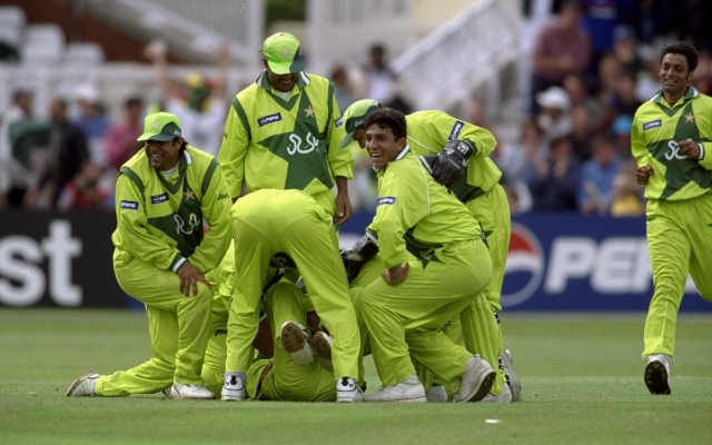 Pakistan CRICKET SHIRT 1999 WORLD CUP LARGE 
