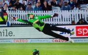 Quinton de Kock takes a catch