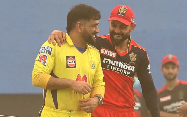 Ipl 2022 Virat Kohli Ms Dhoni Catch Up In Practice Session Share Heartwarming Hug 4370