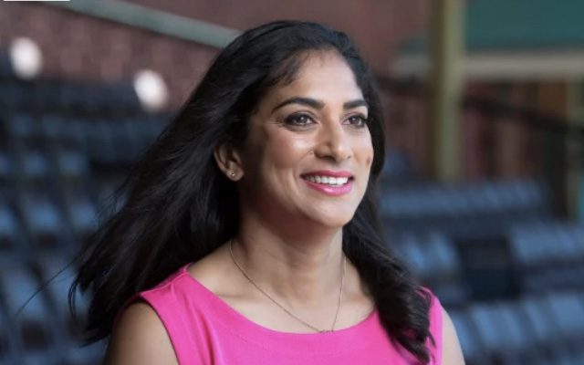 Lisa Sthalekar