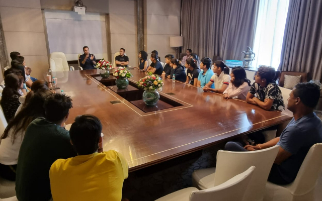 NCA head VVS Laxman interacting with Indian Womens Team