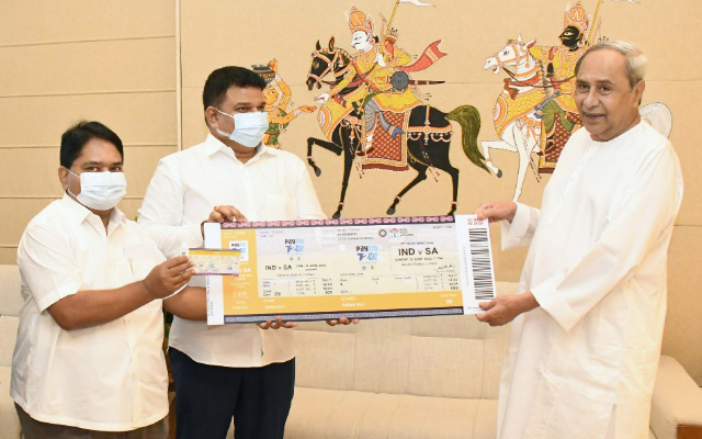 Odisha CM Naveen Patnaik buys first ticket for second T20I at Barabati
